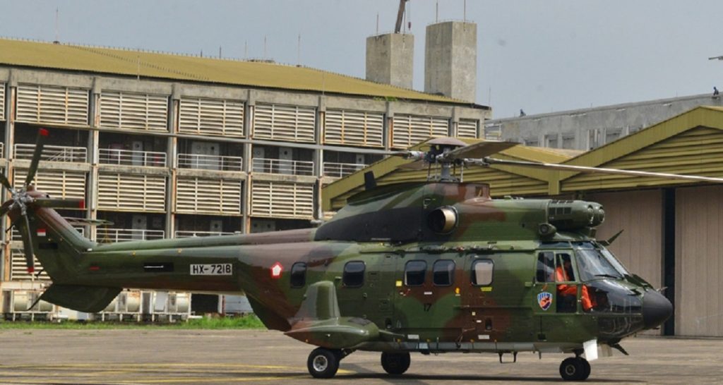 Airbus fecha acordo com a GMF para a modernizar os AS332 da TNI-AU. Airbus assina contrato com a GMF Aero Asia para modernização do helicóptero Super Puma AS332 da Força Aérea da Indonésia. Foto: via Airbus.