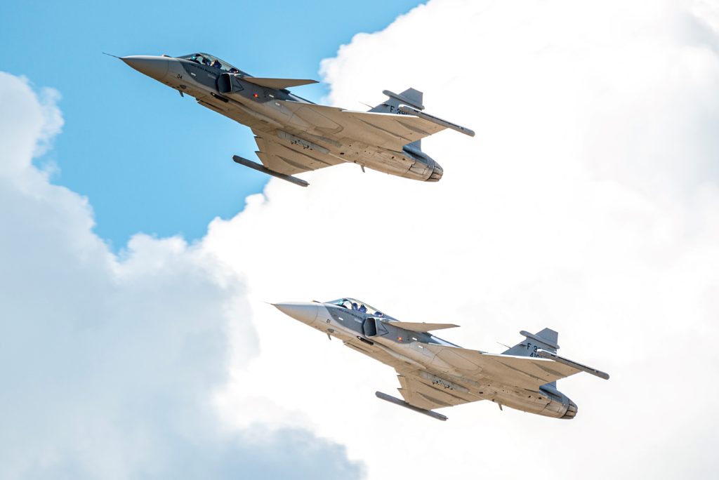 VÍDEO - mais quatro pilotos de caça da FAB voam solo no Saab Gripen E (Fotos: Saab).