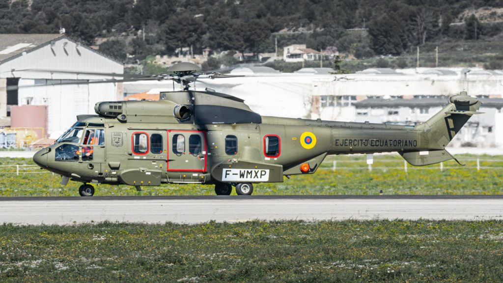 Airbus H225 para o Exército Equatoriano (Foto: Romain Boghossian via Scramble).