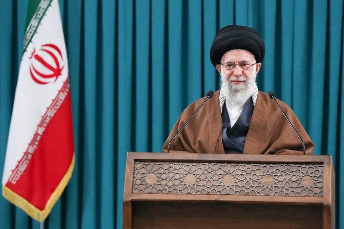 Irã e seus aliados realizam uma série de ataques a Israel. líder supremo do Irã, aiatolá Ali Khamenei. Foto: Mehr.