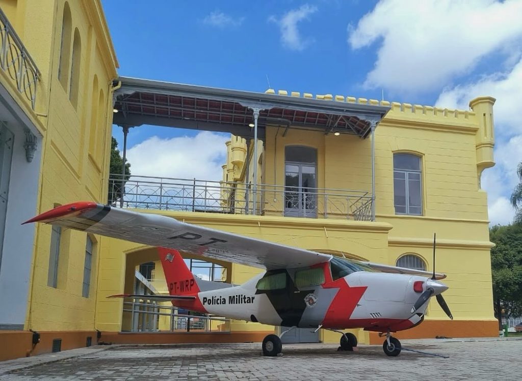 Museu da PM de São Paulo recebeu Cessna 210 Centurion (Foto: Museu PM/SP).