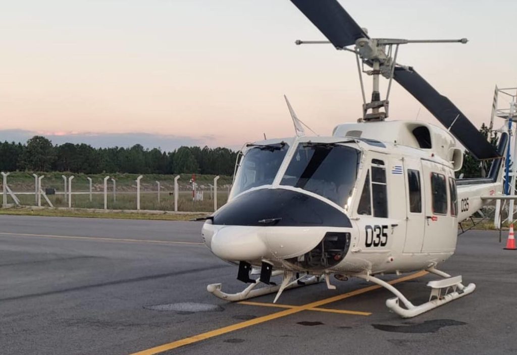 Uruguai envia helicóptero Bell 212 para ajudar o Rio Grande do Sul. Foto: Via Javier Bonilla.