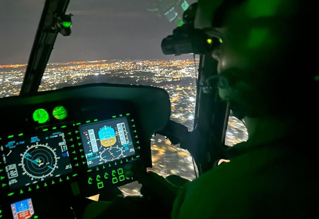 Enchente no RS: Aviação do Exército usa NVG para resgates noturnos (Fotos: EB).