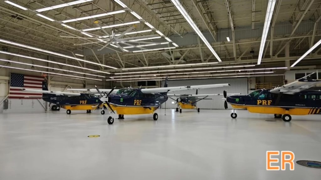 Novos Cessna Caravan da Polícia Rodoviária Federal. Os quatro C208EX da PRF reunidos na fábrica da Cessna em Independence, no Kansas, EUA (Foto: Éder Rommel).