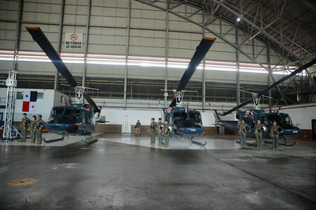 EUA doa oito helicópteros bimotores para o Panamá (Fotos: SENAN).