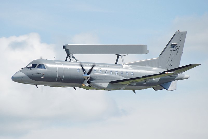 SwAF implanta AEW&C GlobalEye na Base Aérea de Uppsala. Na foto um dos Saab S100D da SwAF. Foto: Gnolam.